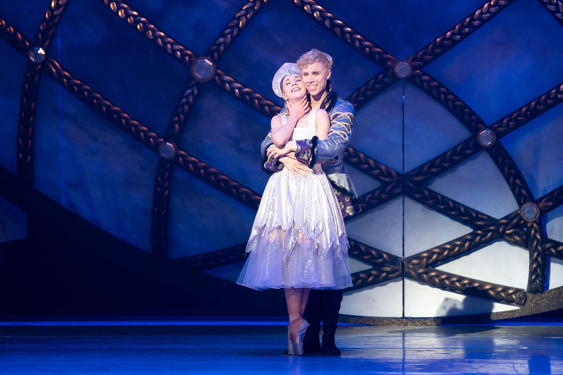 Antoinette Brooks-Daw and Sean Bates in Cinderella. Photo Emma Kauldhar Antoinette Brooks-Daw and Sean Bates in Cinderella