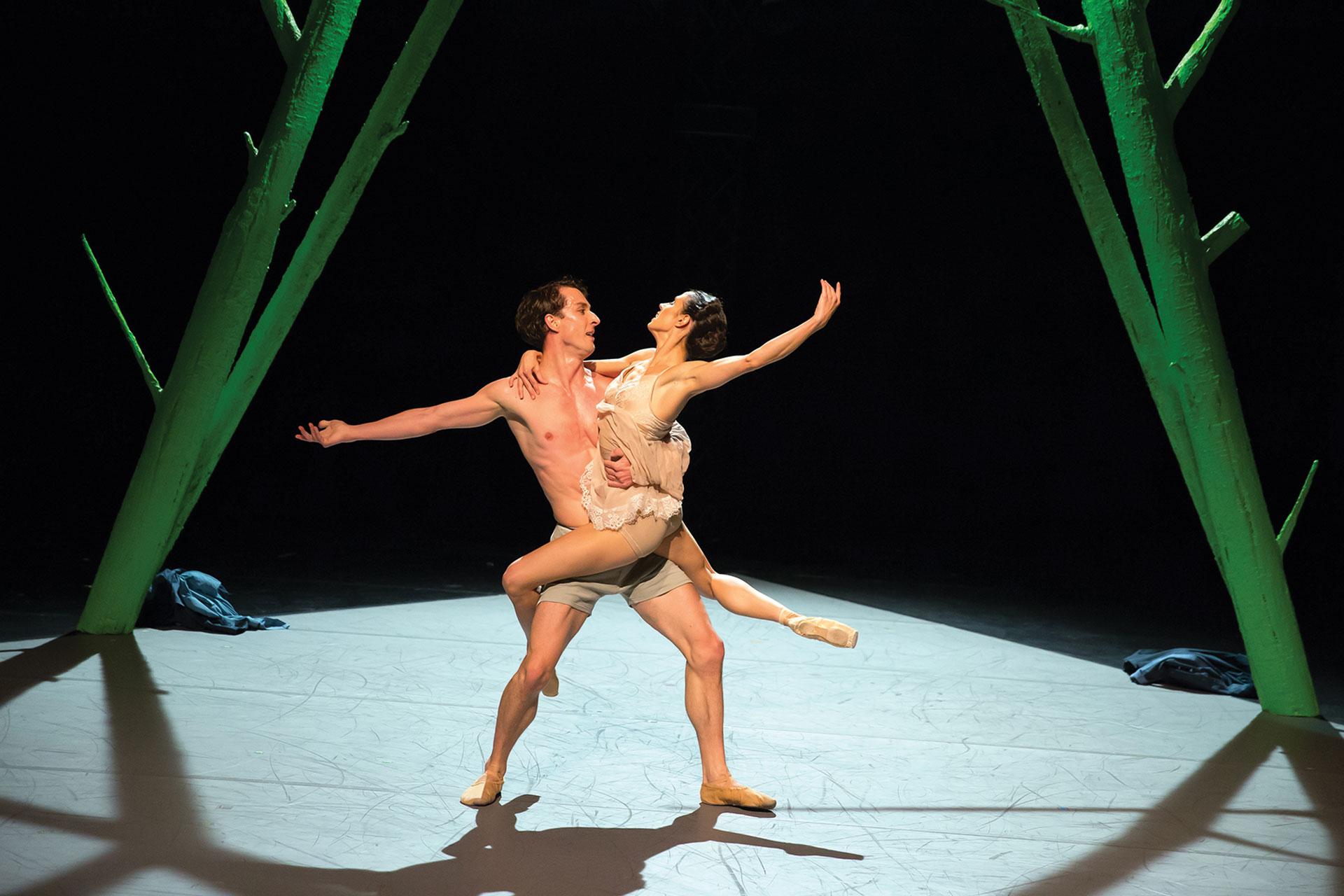 1984, production, 2015, Tobias Batley and Martha Leebolt, Winston and Julia, photo Emma Kauldhar Winston and Julia in the countryside get the chance to be free