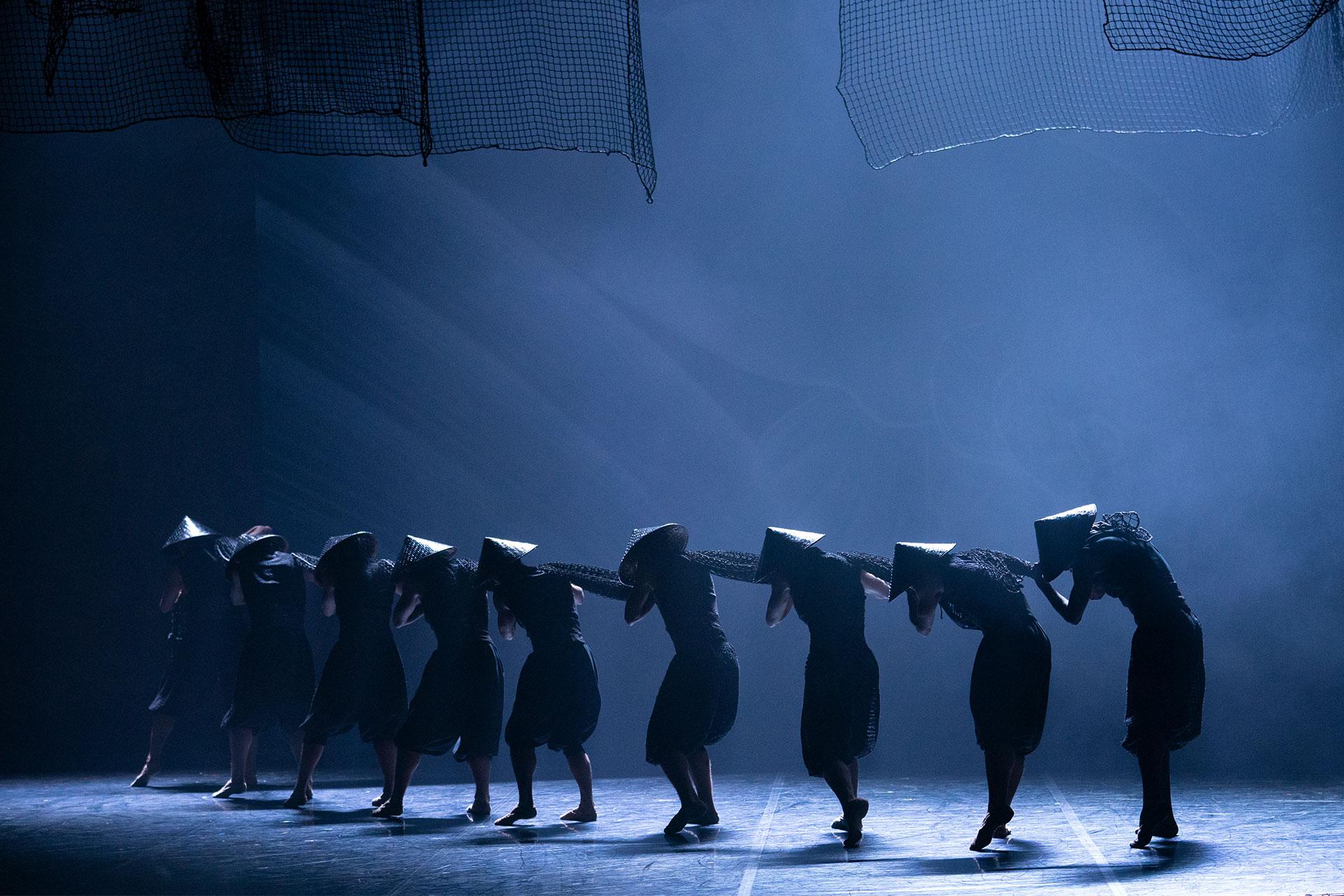 Geisha. production, 2020, Northern Ballet dancers as fishermen, photo Emma Kauldhar The fishermen make their way back