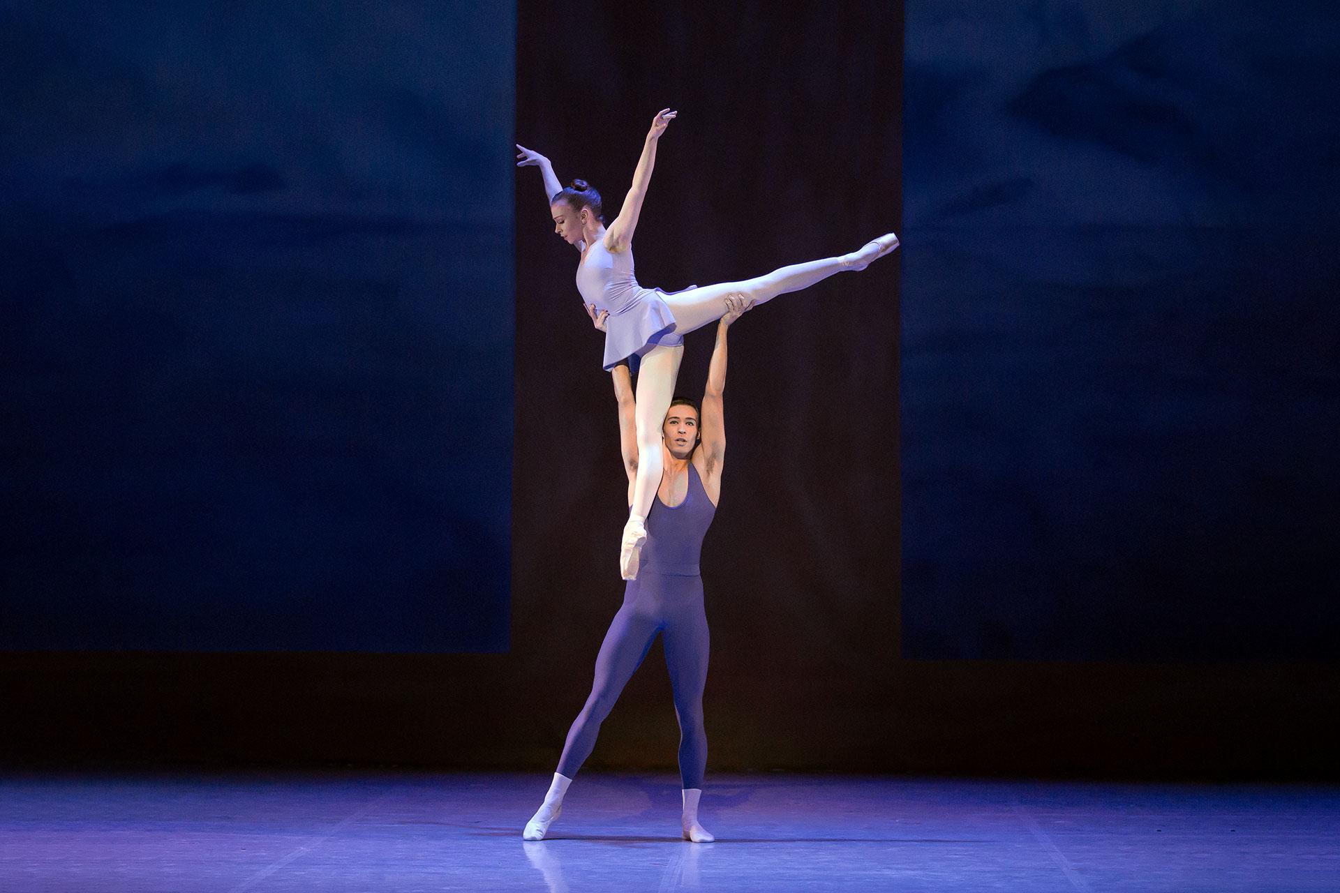 MacMillan, Concerto, production, 2017, Abigail Prudames and Joseph Taylor, photo Emma Kauldhar Abigail Prudames and Joseph Taylor in Concerto