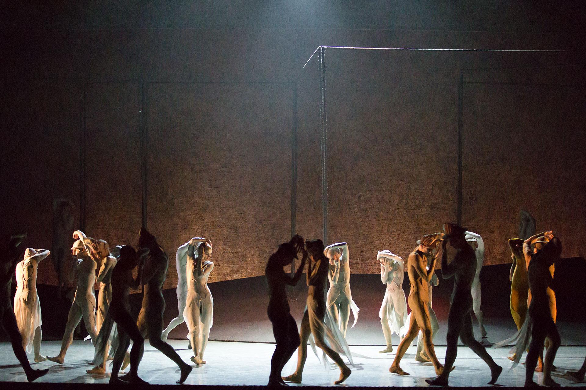 Northern Ballet dancers in Gloria