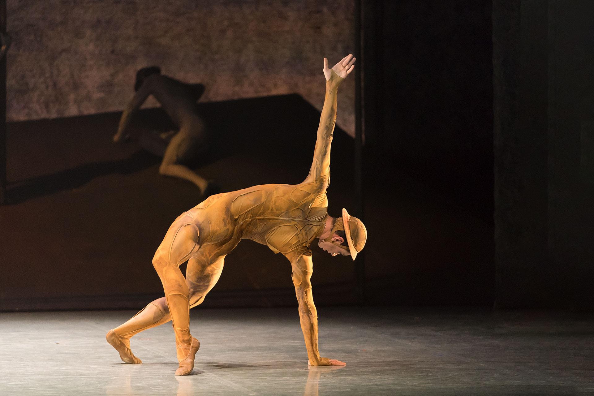 MacMillan, Gloria, production, 2017, Lorenzo Trossello, photo Emma Kauldhar Lorenzo Trossello in Gloria