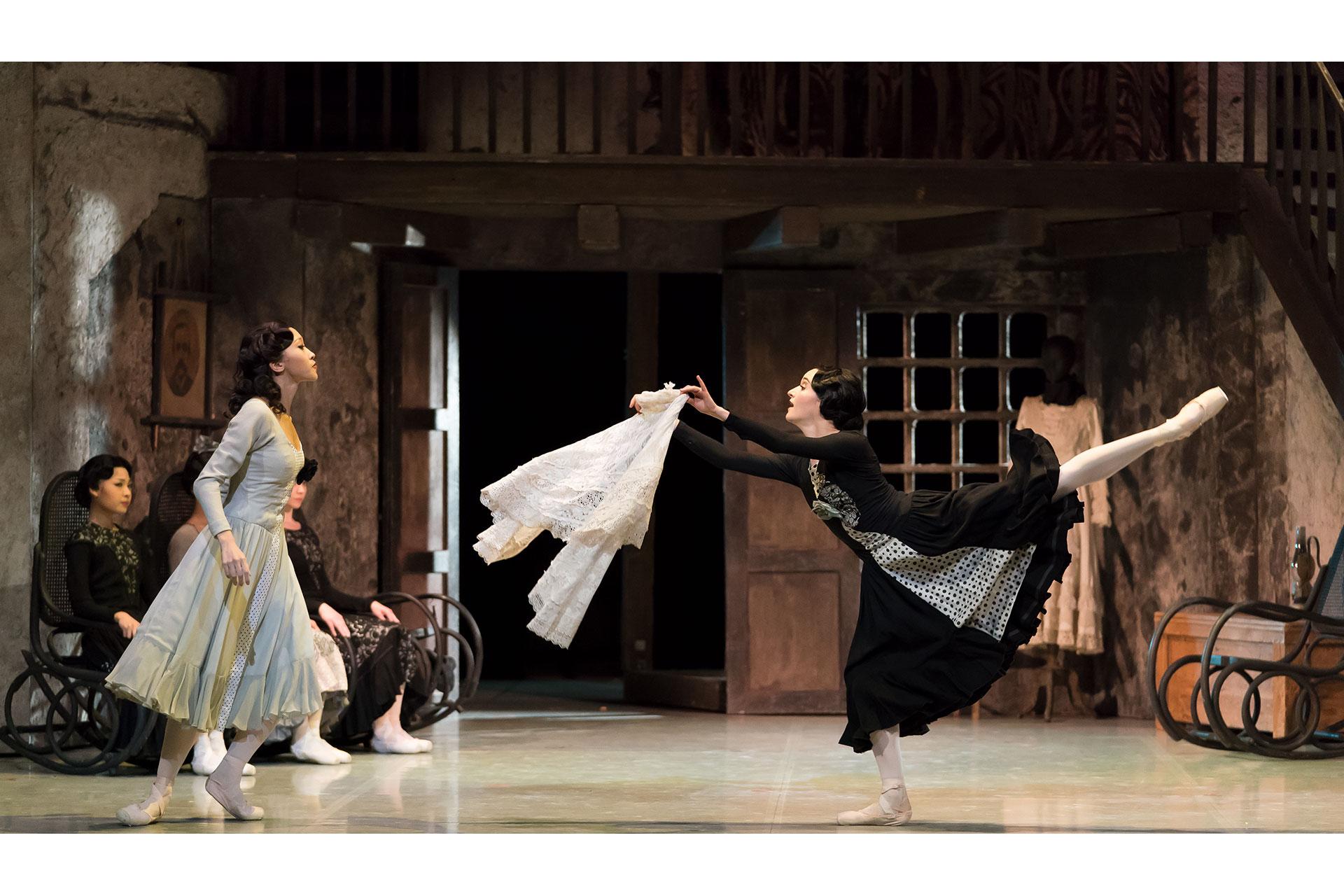 Minju Kang and Dreda Blow in Las Hermanas